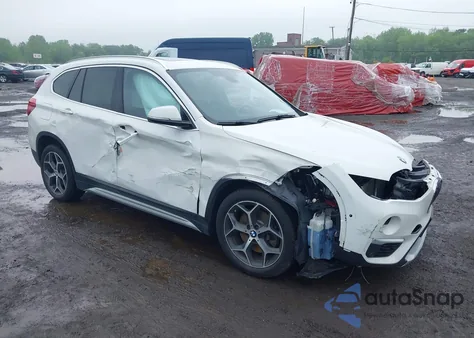 2018 BMW X1 xDrive28I z USA, uszkodzony, nr VIN WBXHT3C38J5L31322
